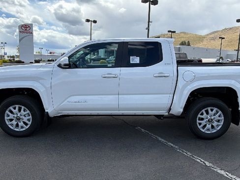 New 2026 Toyota Tacoma SR5 AWD/4WD image 6