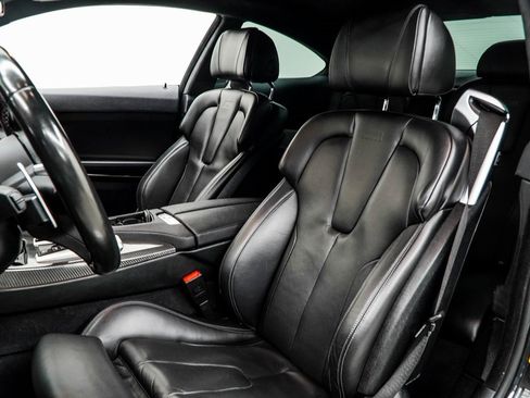 Used 2017 BMW M6 Coupe image 37