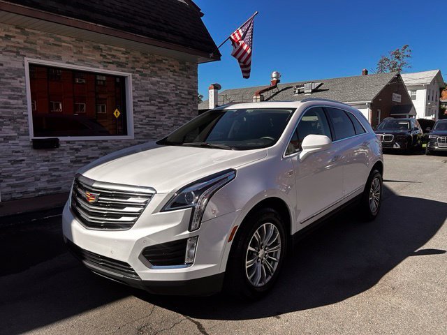 Used 2018 Cadillac XT5 Luxury w/ Driver Awareness Package AWD/4WD image 1