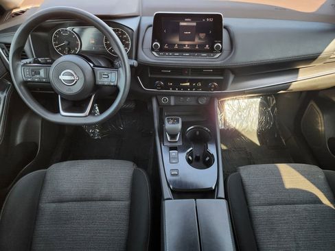 Used 2023 Nissan Rogue SV image 25