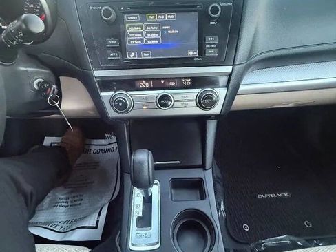 Used 2015 Subaru Outback 2.5i AWD/4WD image 15