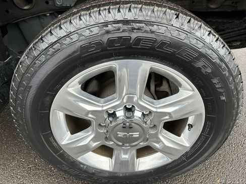 Used 2019 GMC Sierra 2500 Denali w/ Duramax Plus Package image 4