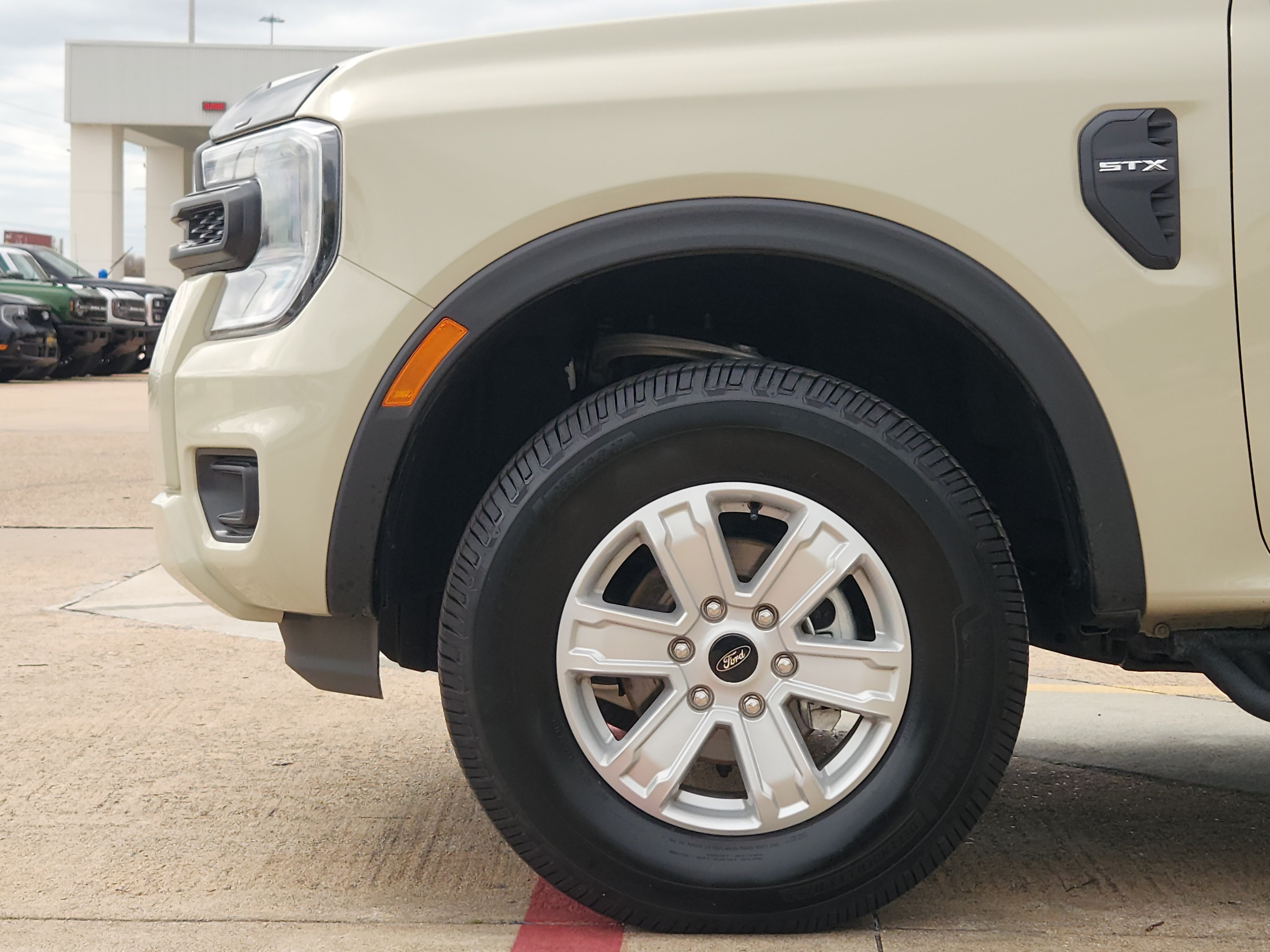 Used 2025 Ford Ranger XL RWD image 5