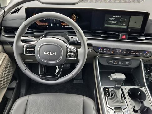 Certified 2026 Kia Carnival EX image 20