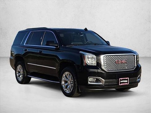 Used 2017 GMC Yukon SLT w/ Open Road Package AWD/4WD image 9
