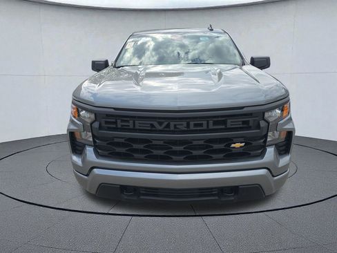 Used 2025 Chevrolet Silverado 1500 Custom RWD image 2