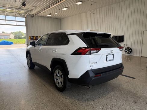 Used 2022 Toyota RAV4 LE w/ Carpet Mat Package (TMS) AWD/4WD image 3