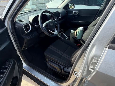 Used 2022 Hyundai Venue SEL w/ Cargo Package FWD image 5