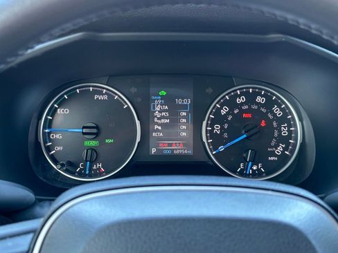 Used 2021 Toyota RAV4 XLE Premium image 26