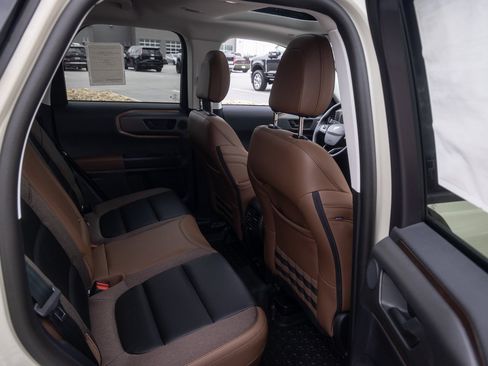 Used 2025 Ford Bronco Sport Outer Banks w/ Sasquatch Outer Banks Package AWD/4WD image 21