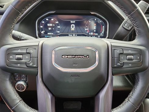 Used 2025 GMC Sierra 3500 Denali Ultimate AWD/4WD image 19