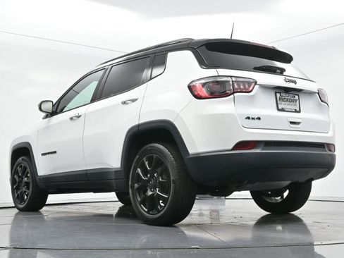 Used 2023 Jeep Compass Latitude AWD/4WD image 45