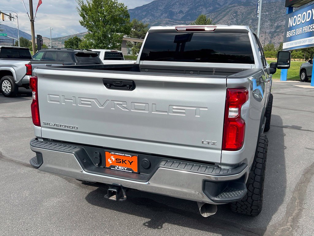 Used 2021 Chevrolet Silverado 2500 LTZ w/ Z71 Off-Road Package AWD/4WD image 9