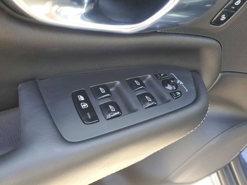 Used 2021 Volvo XC90 T6 Inscription w/ Protection Package Premier image 27