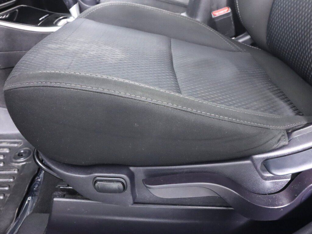 Used 2020 Mitsubishi Outlander ES AWD/4WD image 29