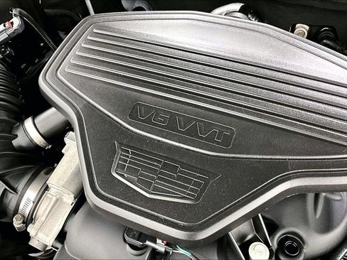 Used 2023 Cadillac XT6 Premium Luxury w/ Technology Package FWD image 40