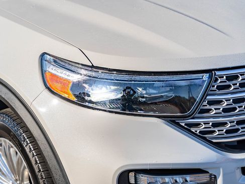 Certified 2023 Ford Explorer Limited w/ Equipment Group 301A image 10