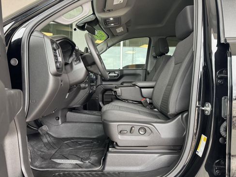 Used 2025 Chevrolet Silverado 1500 Custom image 14