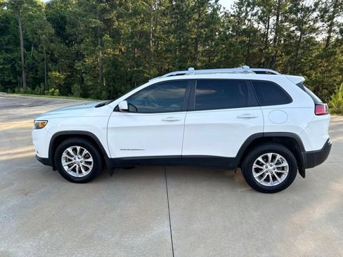 Used 2020 Jeep Cherokee Latitude FWD image 8