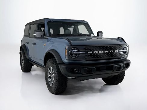 Used 2025 Ford Bronco Badlands AWD/4WD image 7