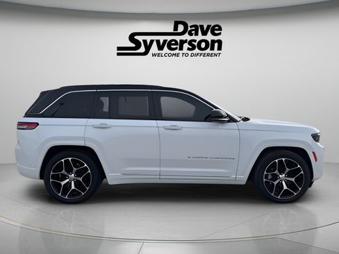 Used 2024 Jeep Grand Cherokee Summit AWD/4WD image 3