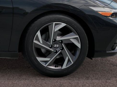 New 2026 Hyundai Elantra Limited FWD image 8