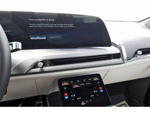 New 2026 Cadillac Vistiq Luxury image 16