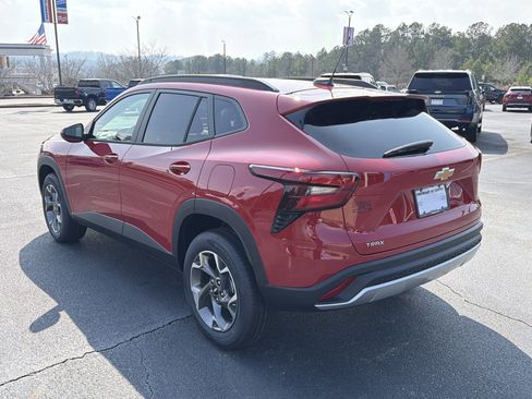 New 2026 Chevrolet Trax LT w/ Driver Confidence Package image 7