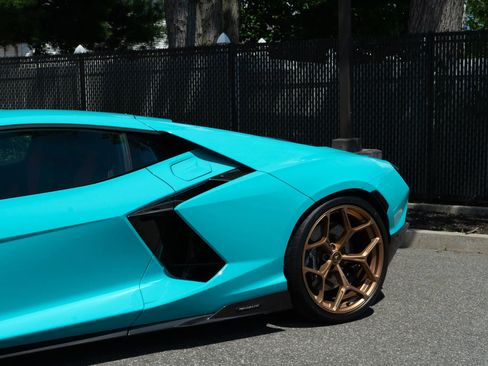 Used 2024 Lamborghini Revuelto AWD/4WD image 47