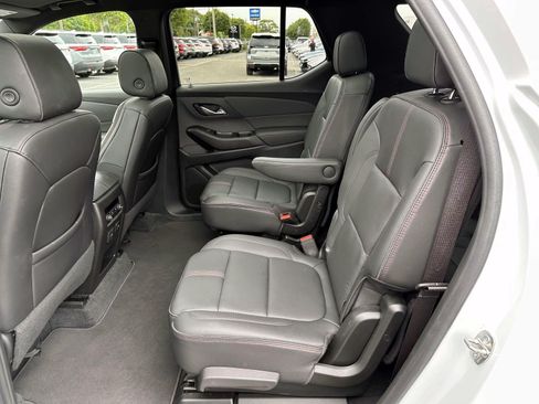Used 2023 Chevrolet Traverse RS AWD/4WD image 13