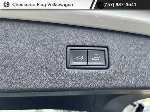 Used 2019 Volkswagen Tiguan SEL Premium AWD/4WD image 34
