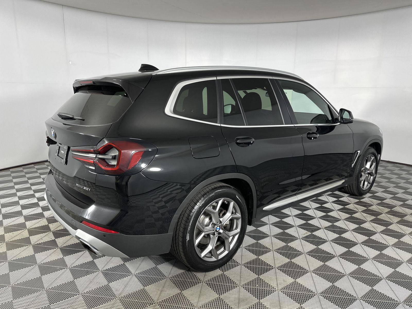 Used 2023 BMW X3 xDrive30i w/ Premium Package AWD/4WD image 33
