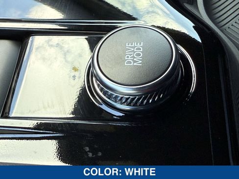 New 2026 Ford Explorer Platinum RWD image 32
