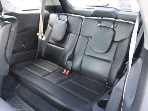 Used 2022 Ford Explorer Limited w/ Equipment Group 301A RWD image 31