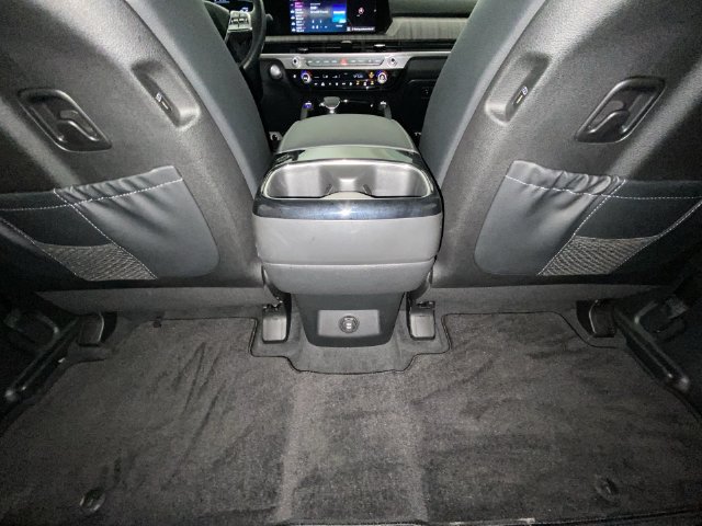 Used 2024 Kia Telluride EX w/ EX Captain's Chair Package AWD/4WD image 30