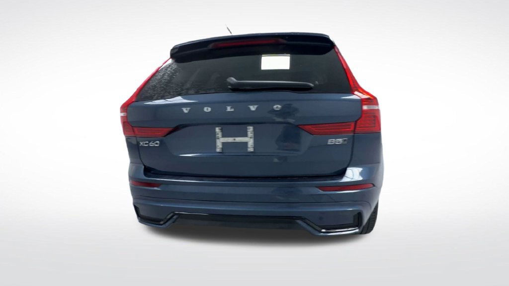 Used 2024 Volvo XC60 B5 Core AWD/4WD image 7