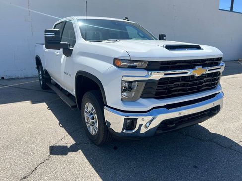New 2026 Chevrolet Silverado 2500 LT w/ Safety Package AWD/4WD image 8