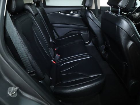 Certified 2022 Lincoln Nautilus AWD w/ Premium Package image 31