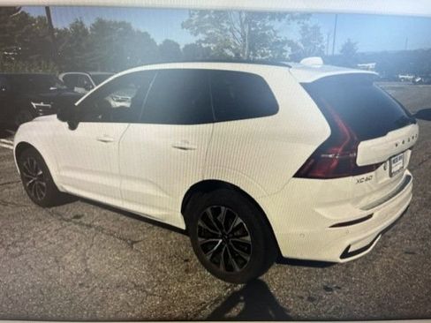 Used 2024 Volvo XC60 B5 Plus w/ Protection Package Premier AWD/4WD image 2