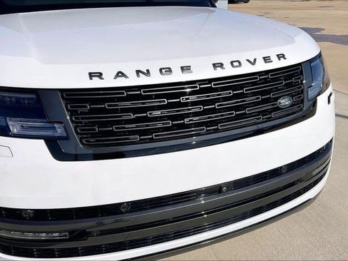 Used 2025 Land Rover Range Rover Long Wheelbase SE image 34