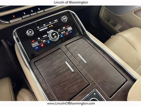 Certified 2024 Lincoln Navigator L Reserve AWD/4WD image 28