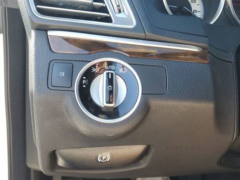 Used 2015 Mercedes-Benz E 400 Cabriolet image 27