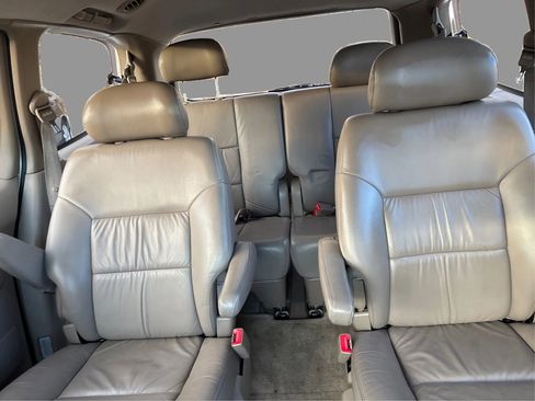 Used 2000 Toyota Sienna XLE image 16
