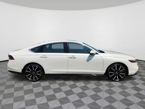 Certified 2023 Honda Accord Touring image 6