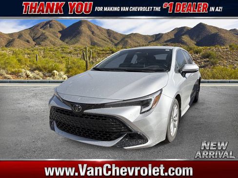 Used 2025 Toyota Corolla SE w/ SE Package FWD image 1