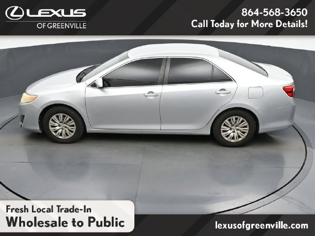 Used 2014 Toyota Camry FWD image 30