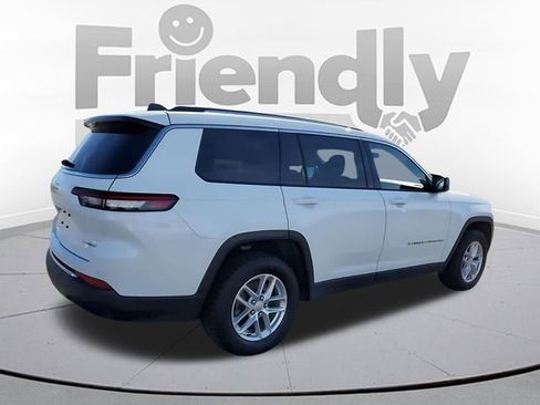 Used 2023 Jeep Grand Cherokee L Laredo AWD/4WD image 5