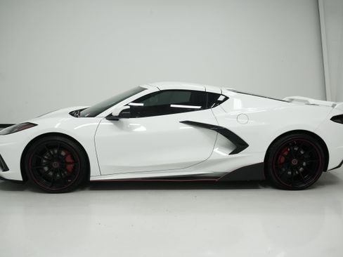 Used 2021 Chevrolet Corvette Stingray Premium Cpe w/ Z51 Performance Package image 7