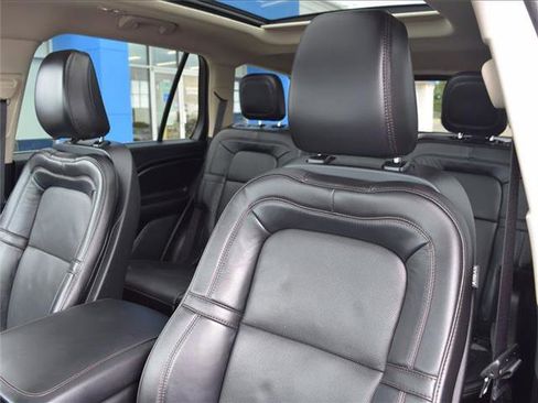 Used 2023 Lincoln Aviator Reserve image 23