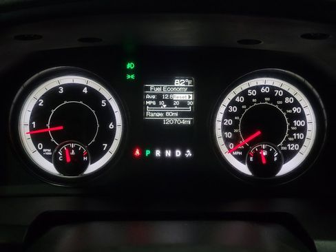 Used 2018 RAM 1500 Express AWD/4WD image 23